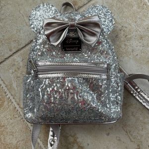Loungefly Minnie Mouse Silver Sequins Backpack